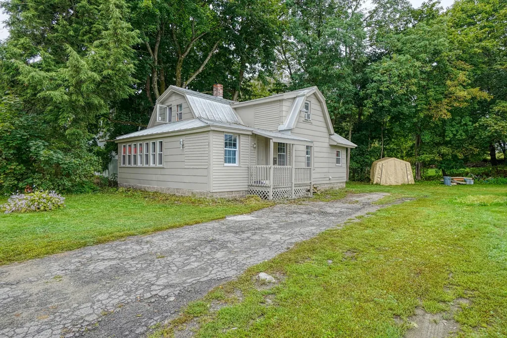 27 Water Street Oakland ME 04963