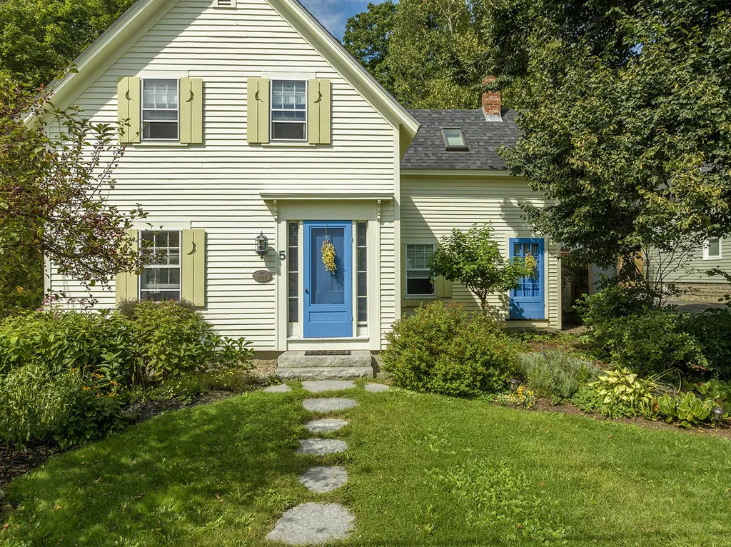 5 Cross Street Camden ME 04843