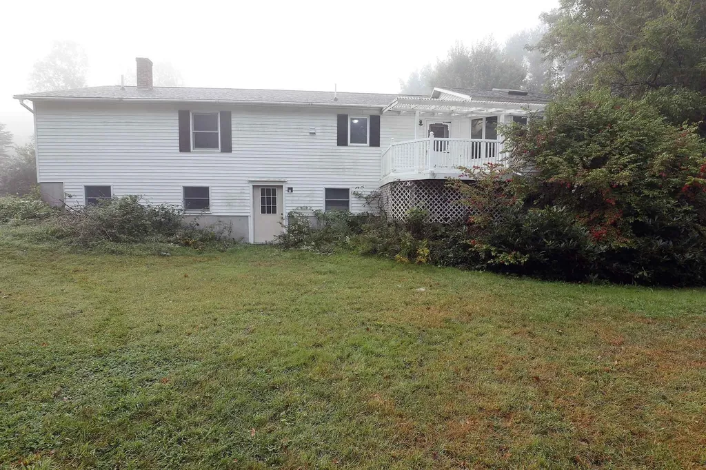 8 Erins Way Randolph ME 04346