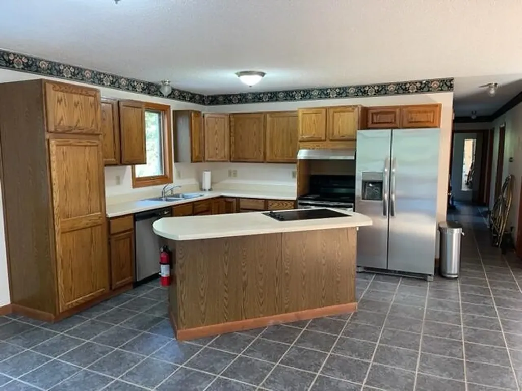8 Erins Way Randolph ME 04346