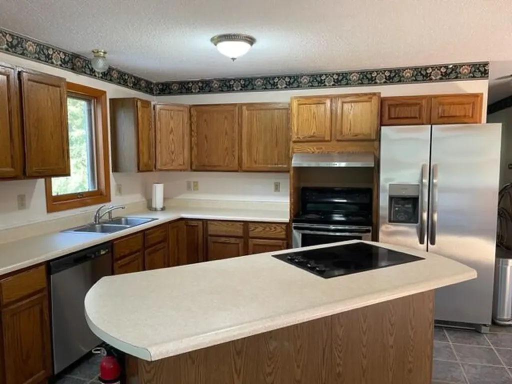 8 Erins Way Randolph ME 04346