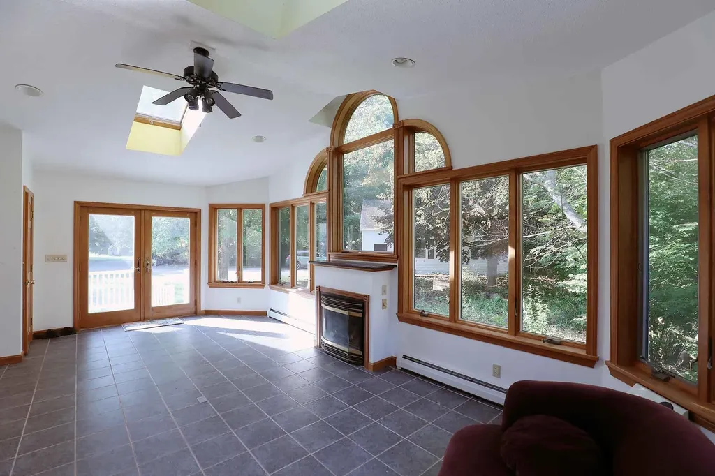 8 Erins Way Randolph ME 04346