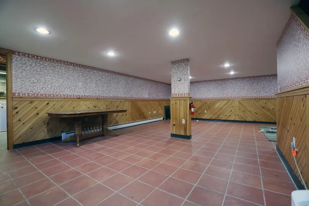 8 Erins Way Randolph ME 04346