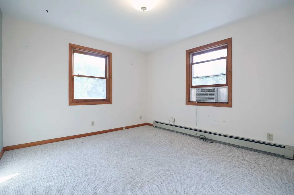 8 Erins Way Randolph ME 04346
