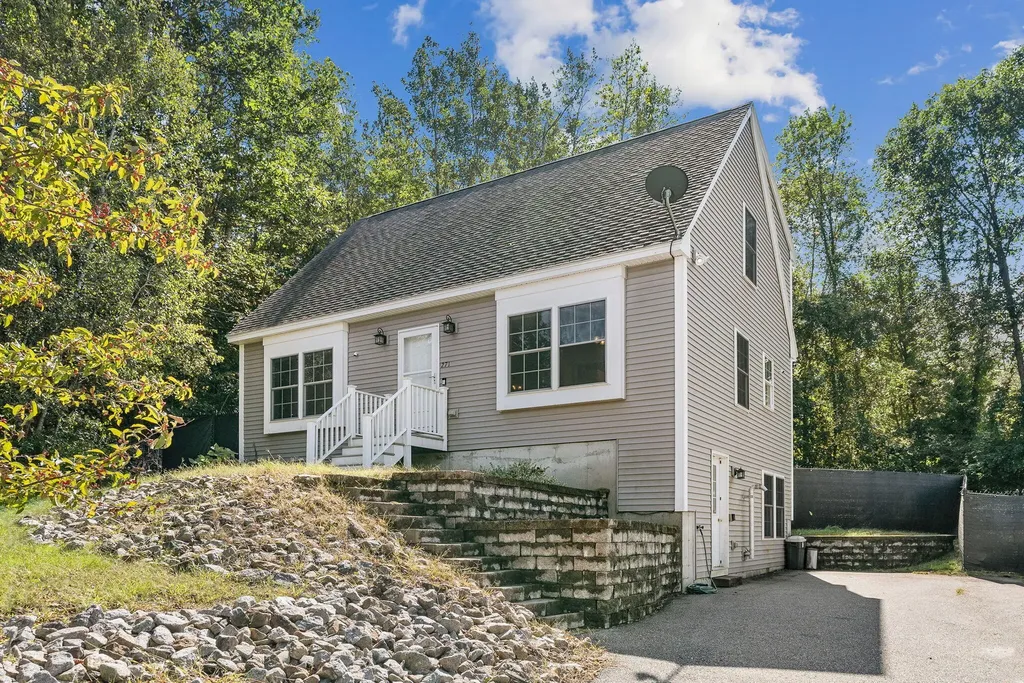 271 South Street Biddeford ME 04005