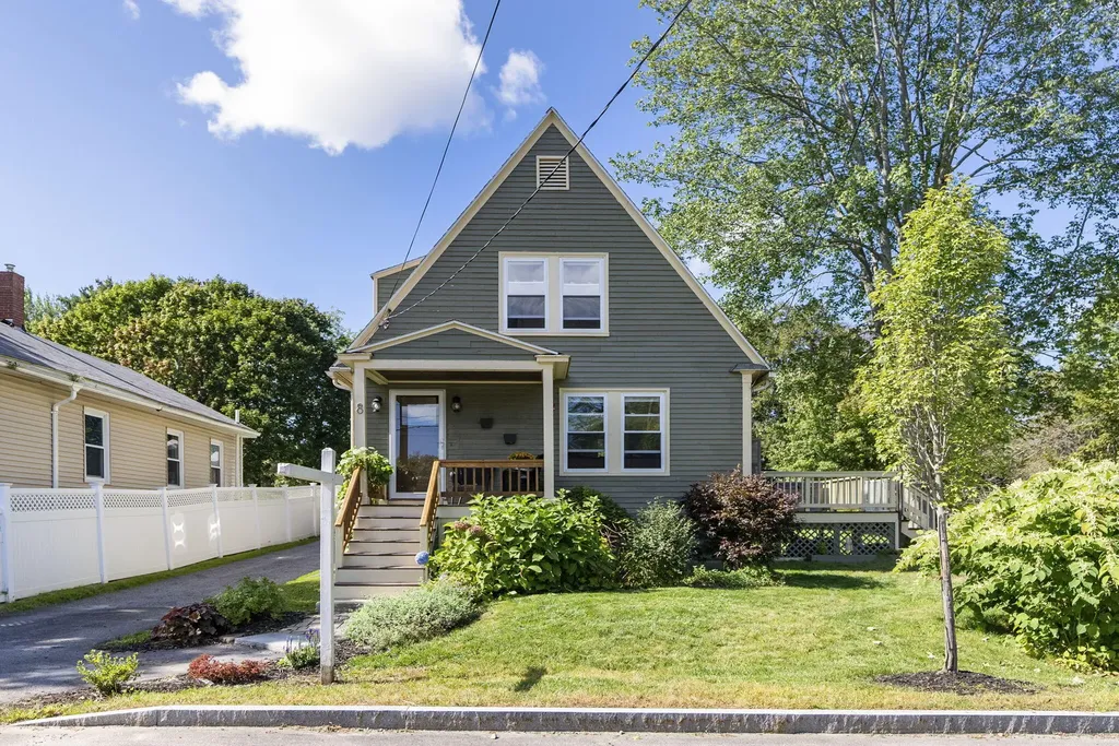 8 Wessex Street Portland ME 04102
