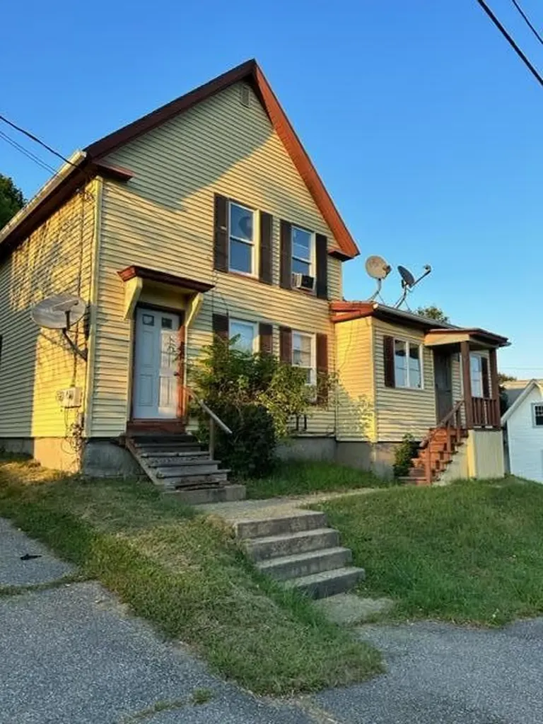 27 Cumberland Street Augusta ME 04330