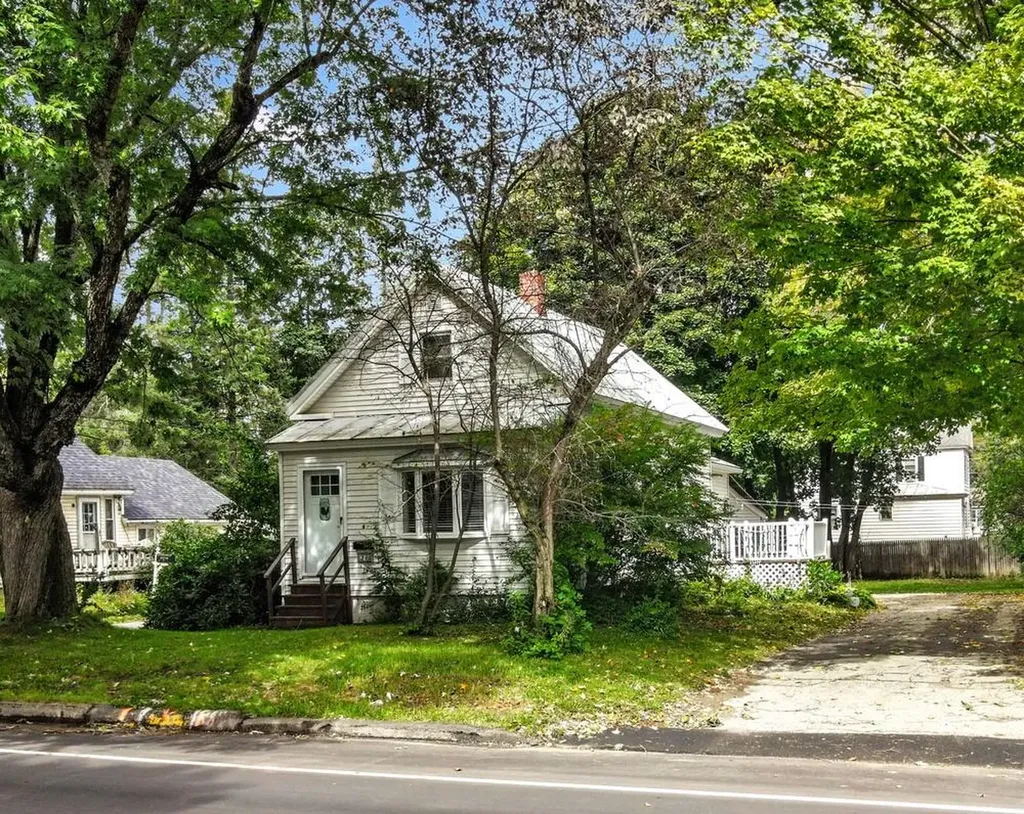 26 Western Avenue Fairfield ME 04937