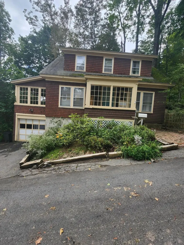2 Tobey Street Augusta ME 04330