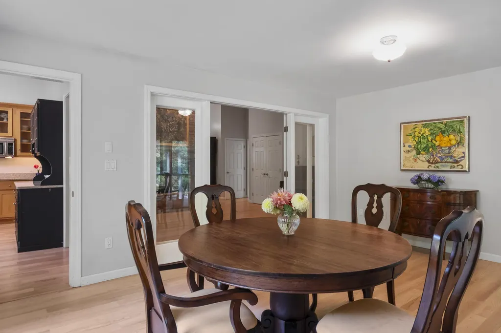 8 White Tail Drive Rockport ME 04856