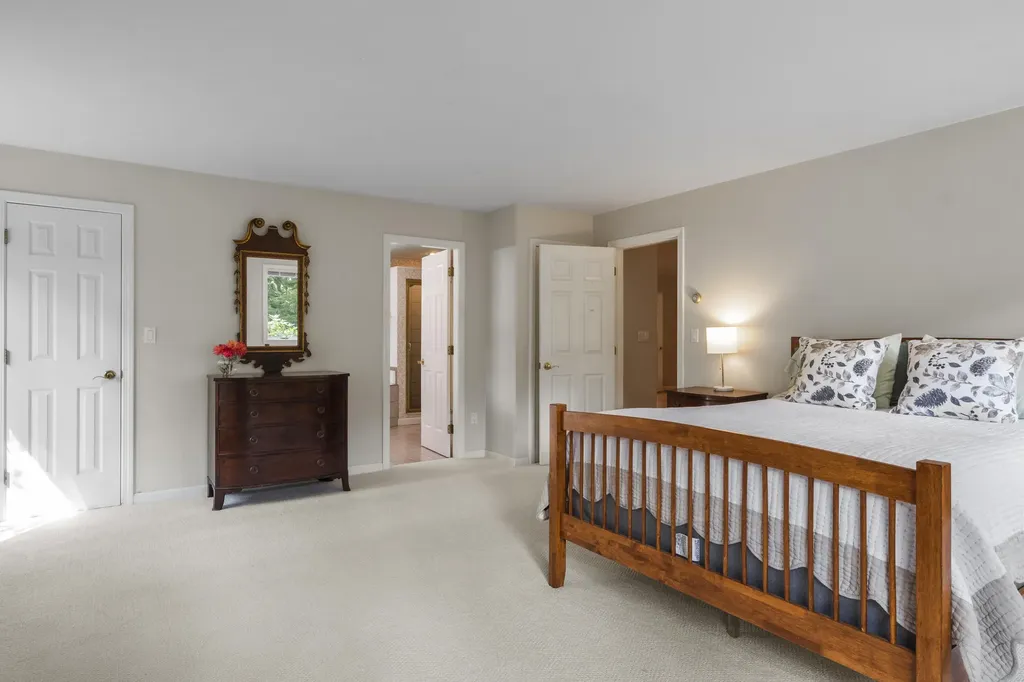 8 White Tail Drive Rockport ME 04856