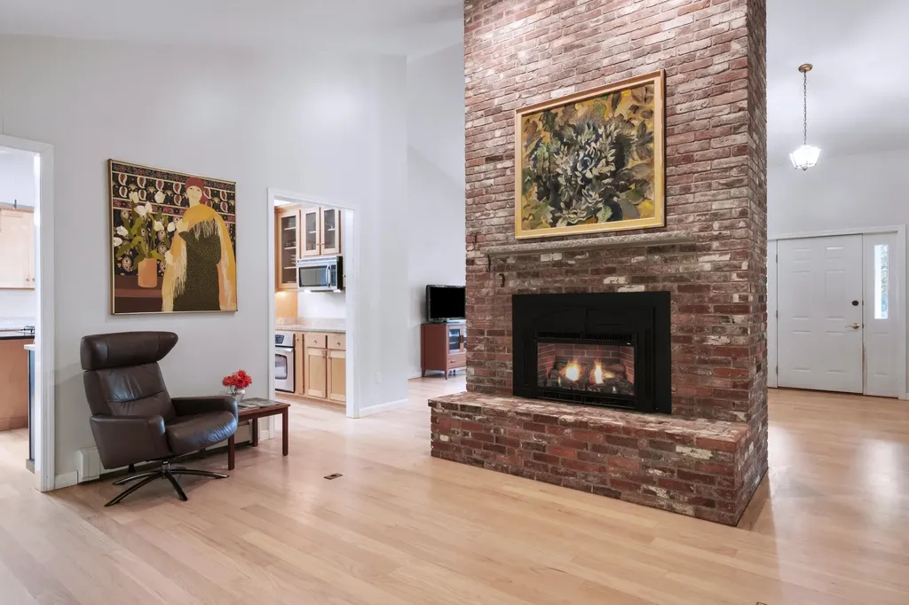 8 White Tail Drive Rockport ME 04856