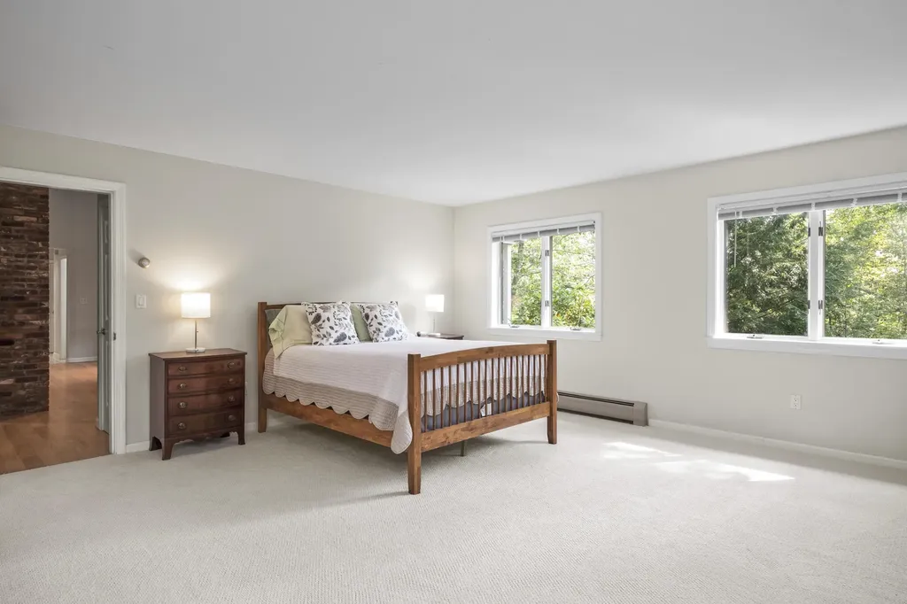 8 White Tail Drive Rockport ME 04856