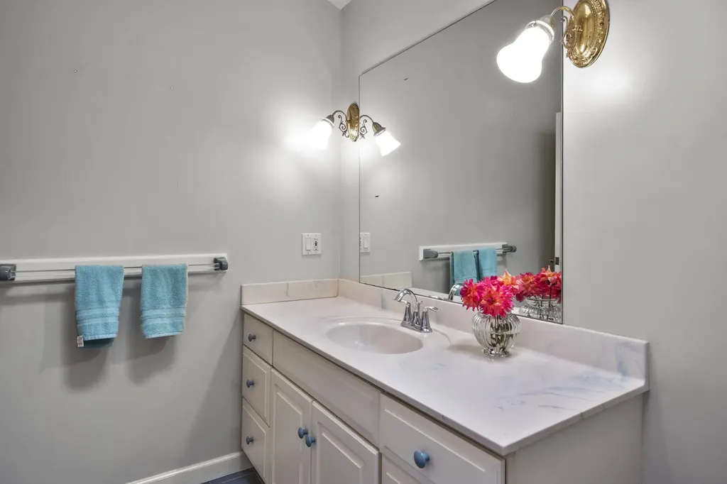 8 White Tail Drive Rockport ME 04856