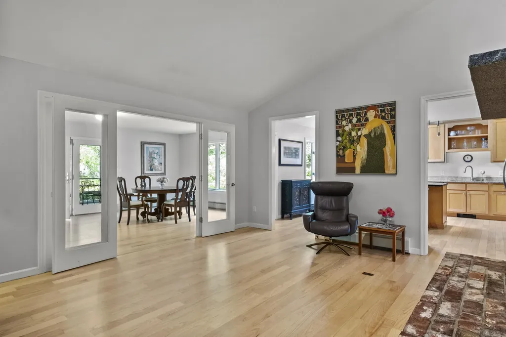 8 White Tail Drive Rockport ME 04856