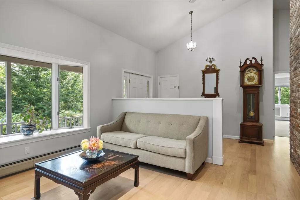 8 White Tail Drive Rockport ME 04856