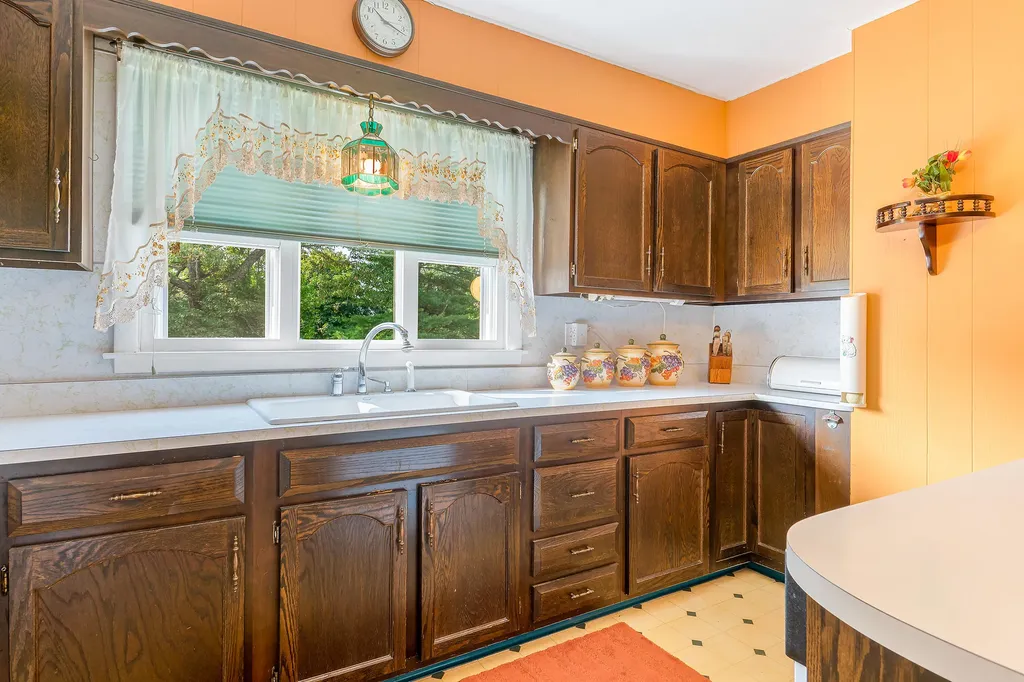 568 S Main Street Auburn ME 04210