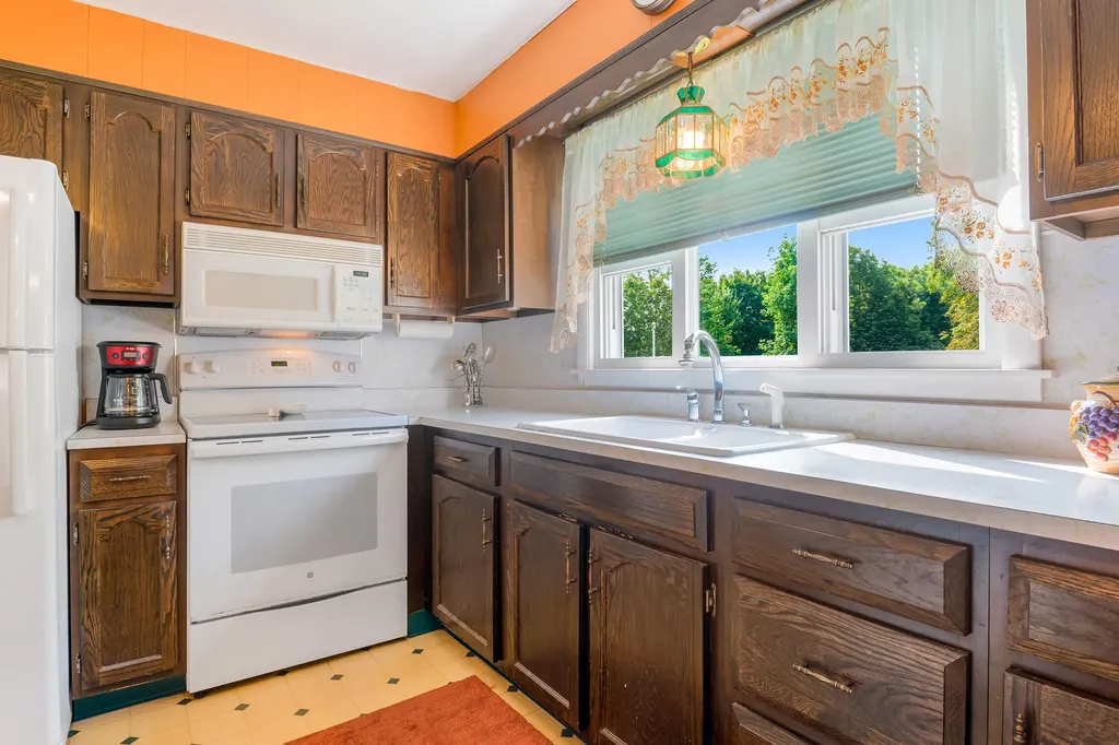 568 S Main Street Auburn ME 04210