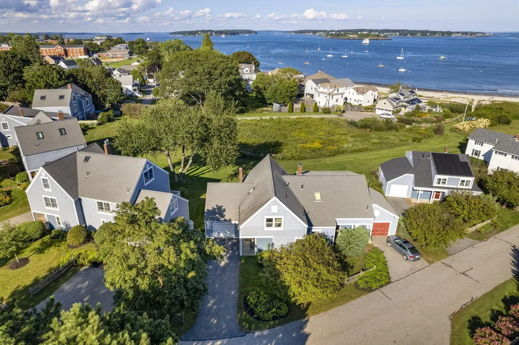 7 Cove Lane South Portland ME 04106