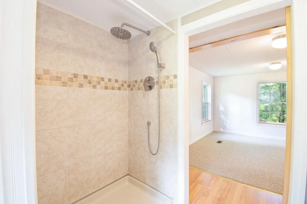 33 Amy Circle Dresden ME 04342