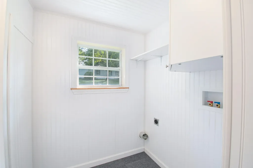 33 Amy Circle Dresden ME 04342