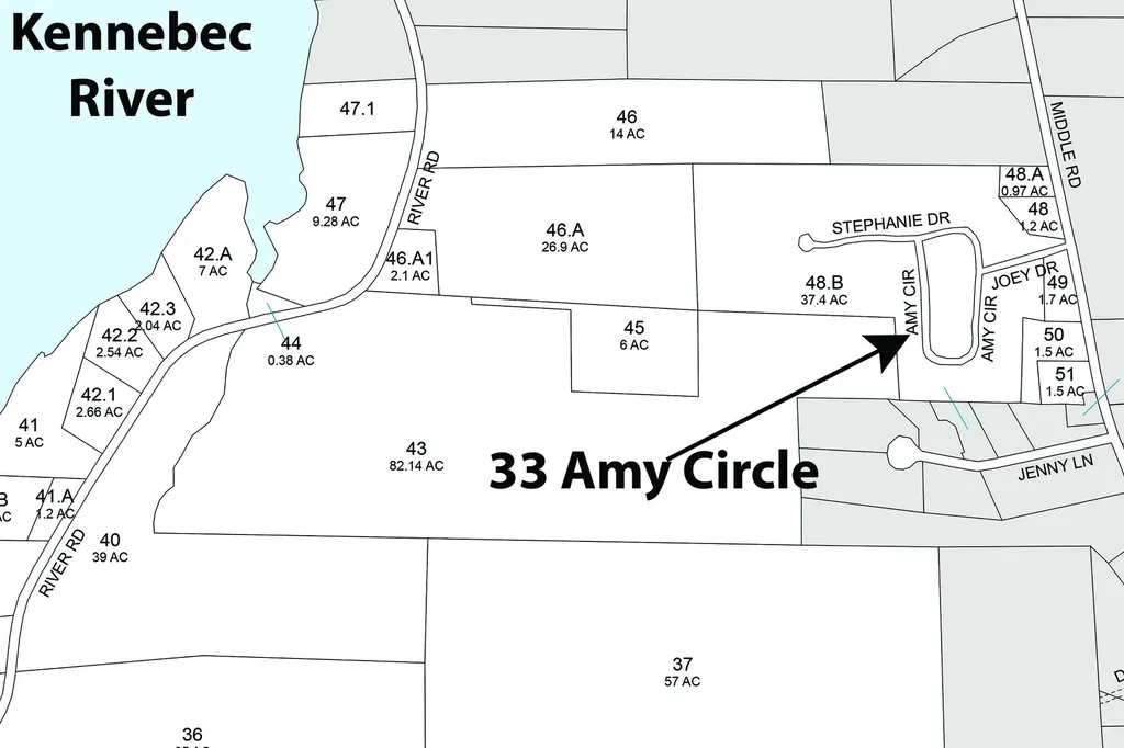 33 Amy Circle Dresden ME 04342