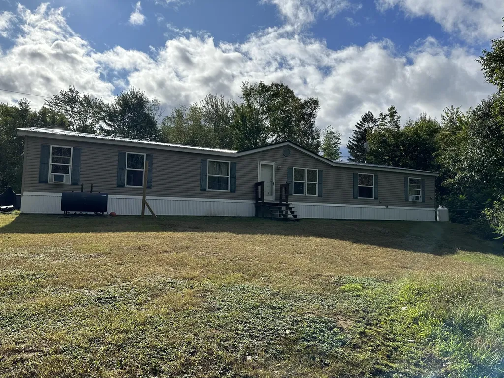 205 Main Street Oxford ME 04270