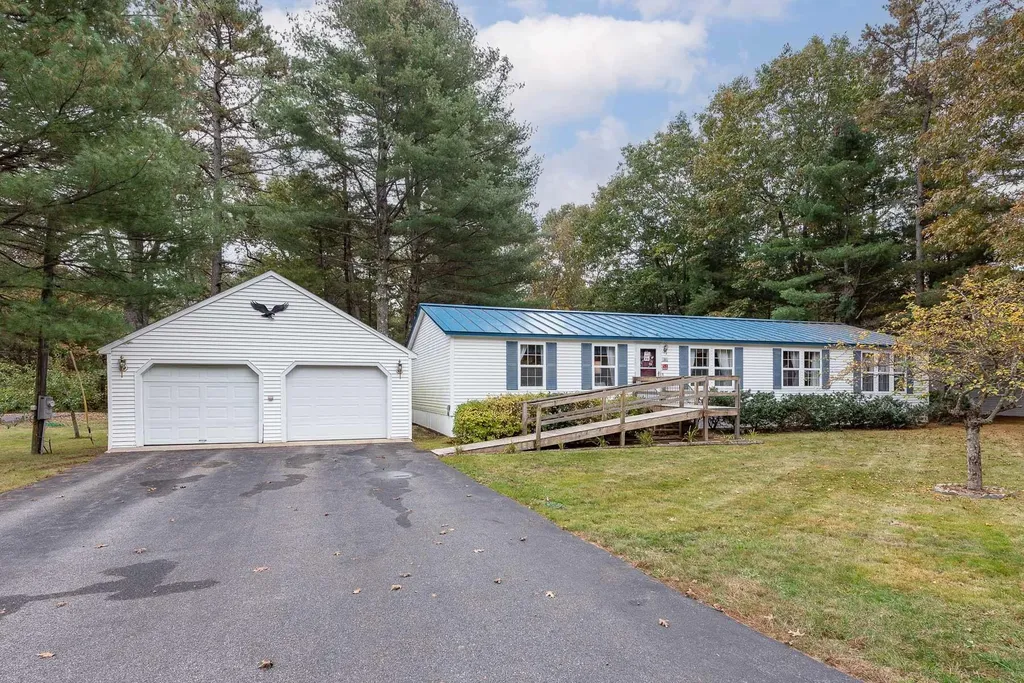 51 Marsh Brook Crossing Sanford ME 04073