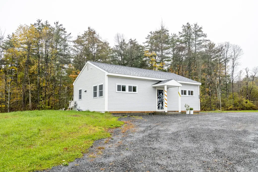 705 Cathance Road Topsham ME 04086