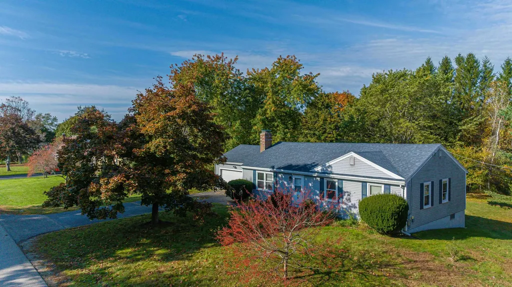 49 Raydon Road Extension York ME 03909
