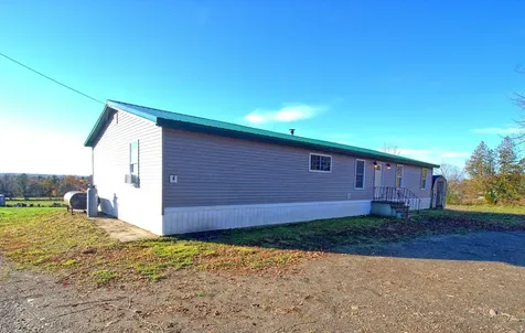 80 Beech Grove Road Corinth ME 04427
