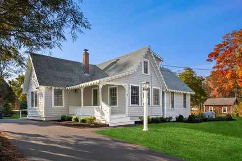 4 Wallace Street Kennebunk ME 04043