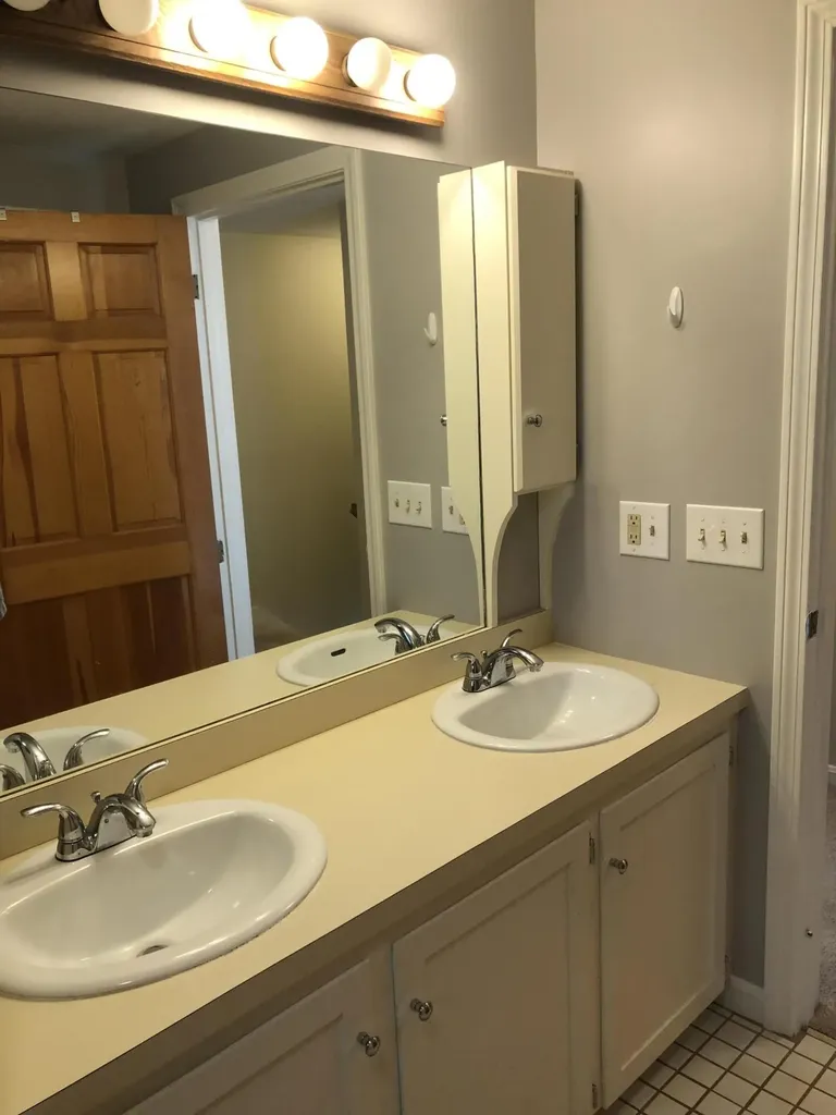 10 Robinson Drive Rockport ME 04856