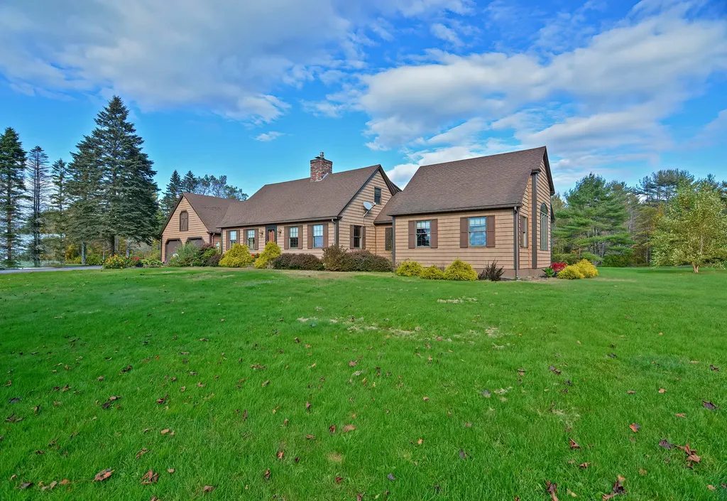 72 Dunn Road Poland ME 04274