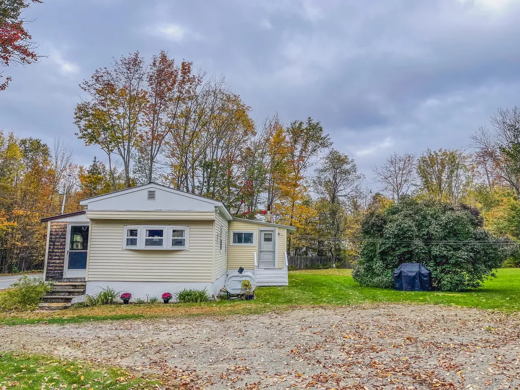 749 Industry Road Farmington ME 04938