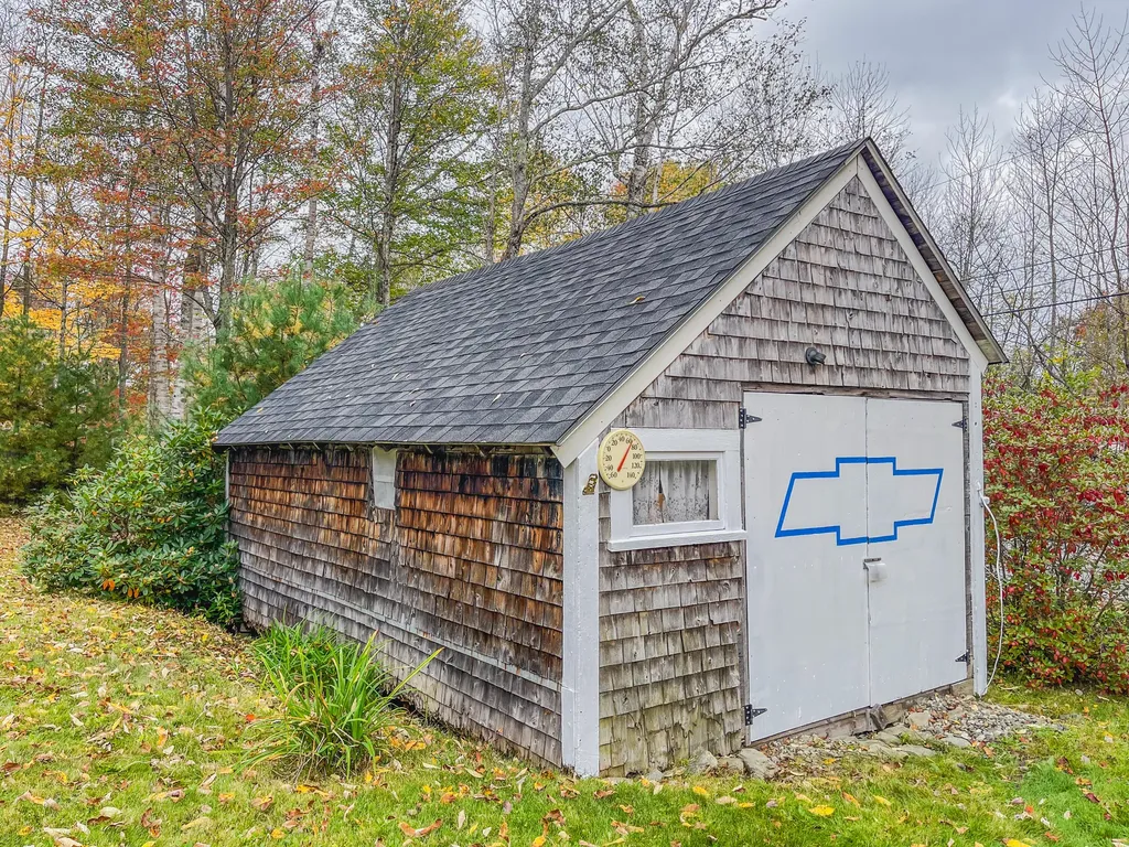 749 Industry Road Farmington ME 04938