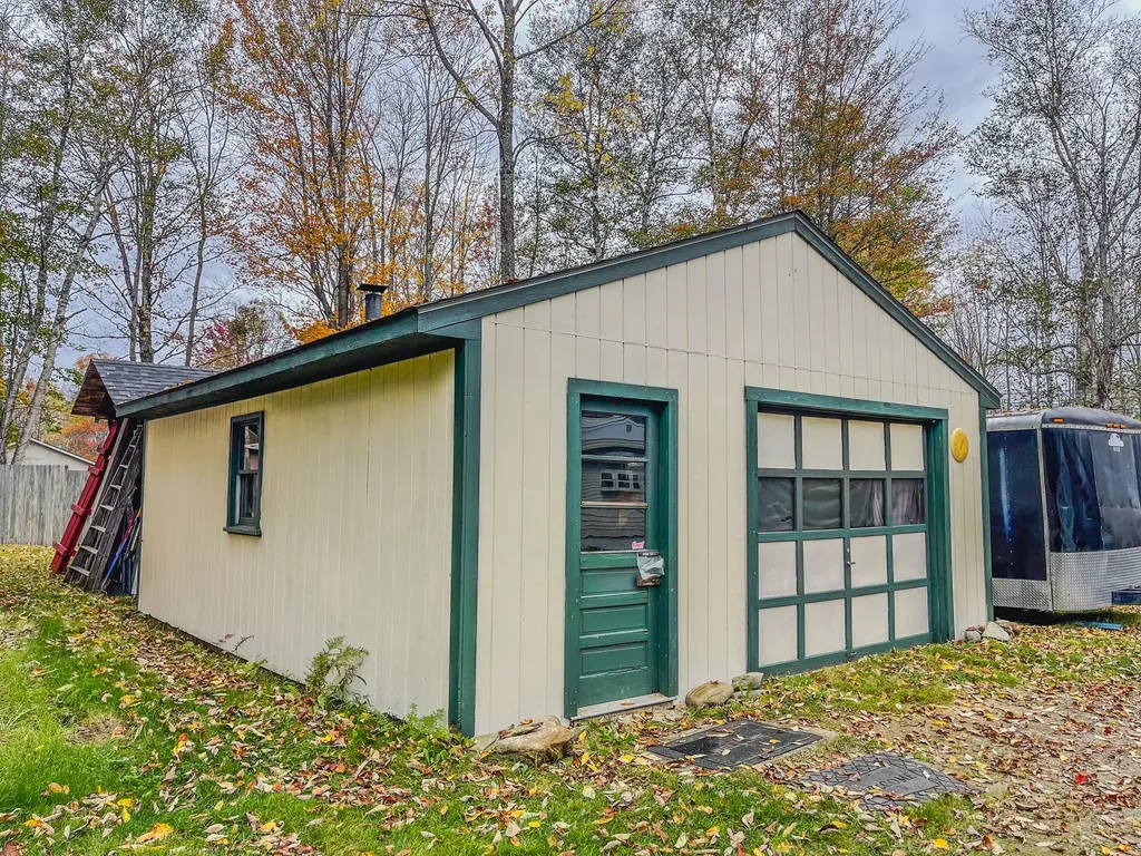 749 Industry Road Farmington ME 04938