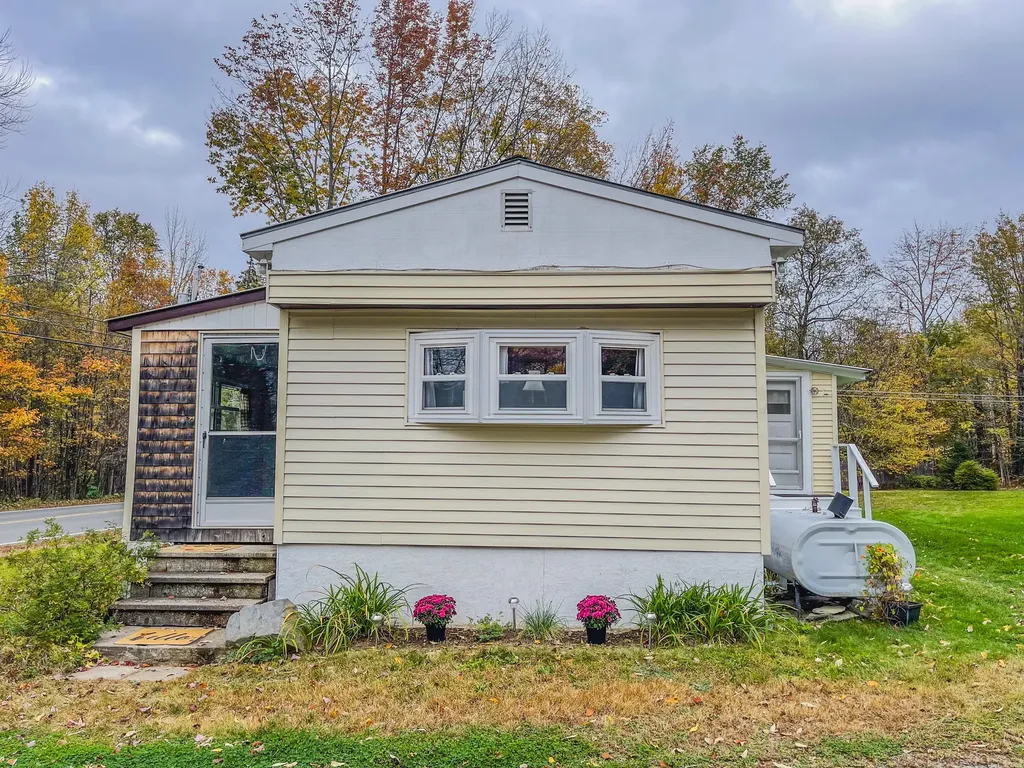 749 Industry Road Farmington ME 04938