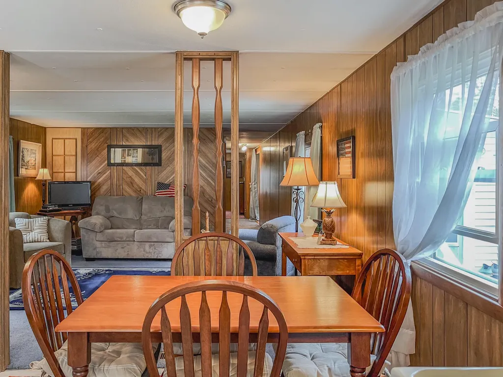 749 Industry Road Farmington ME 04938