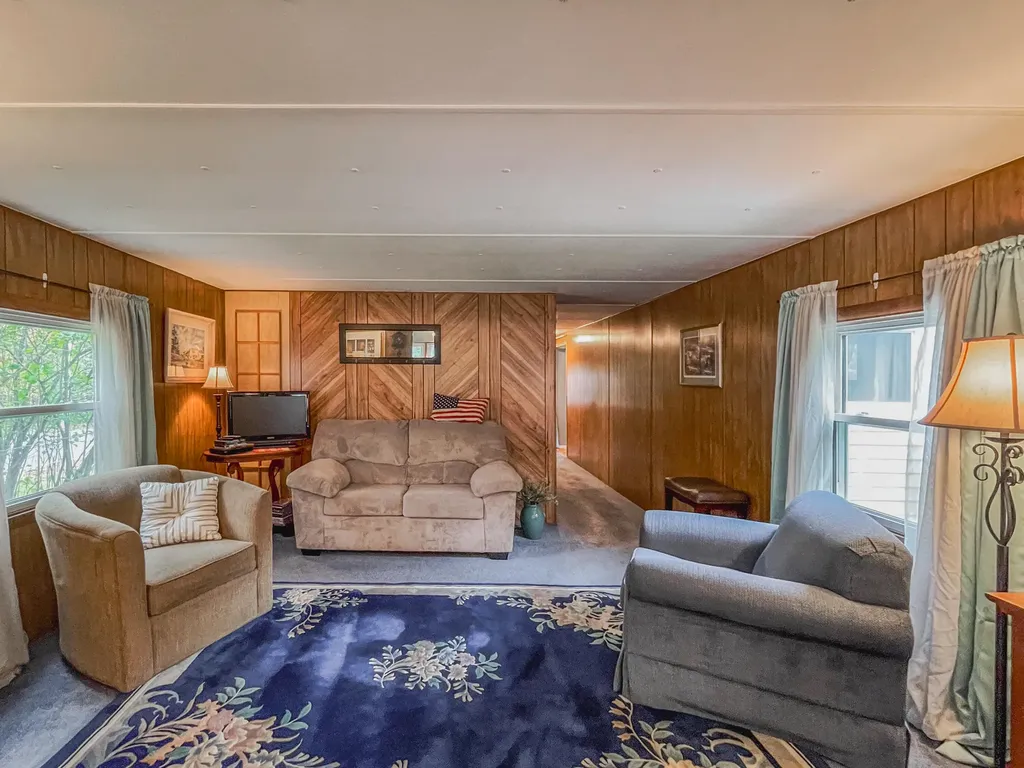 749 Industry Road Farmington ME 04938
