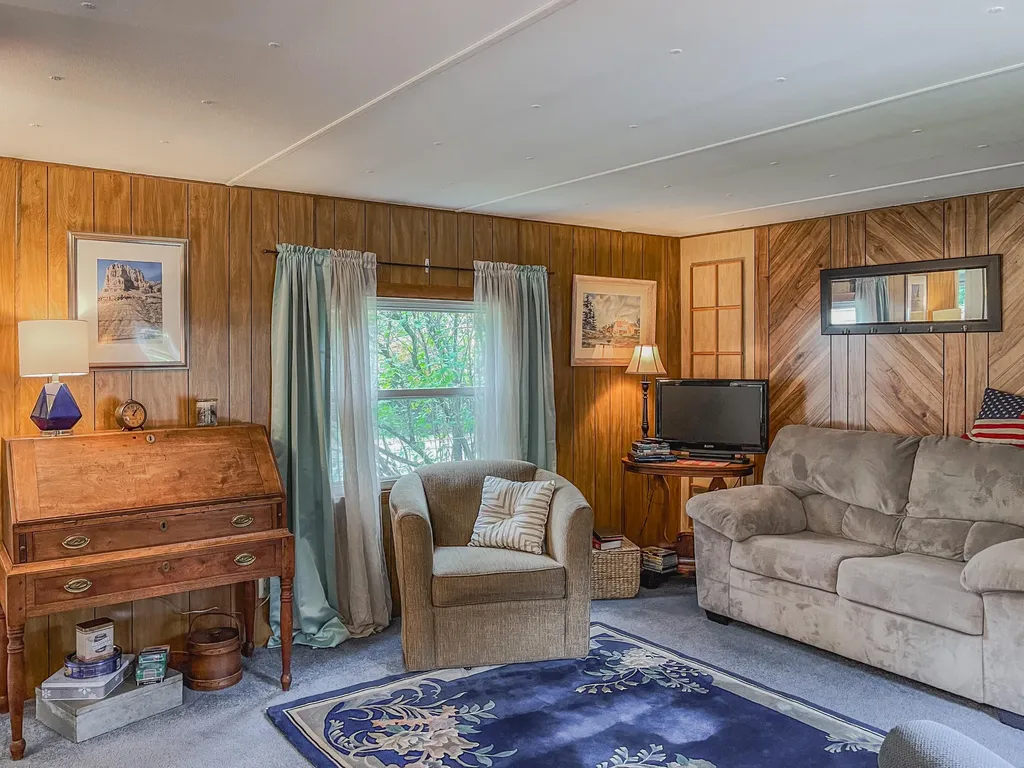 749 Industry Road Farmington ME 04938