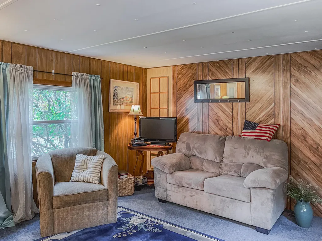 749 Industry Road Farmington ME 04938