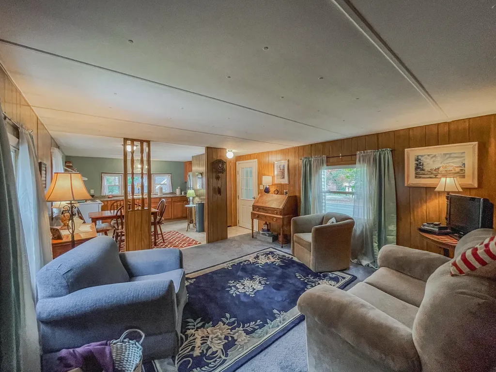 749 Industry Road Farmington ME 04938