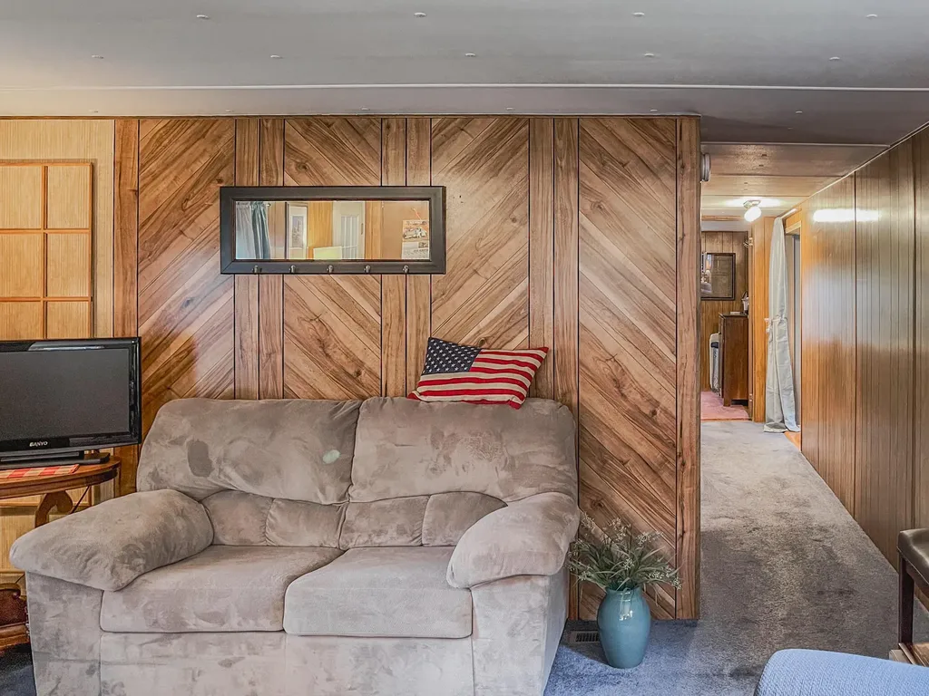 749 Industry Road Farmington ME 04938