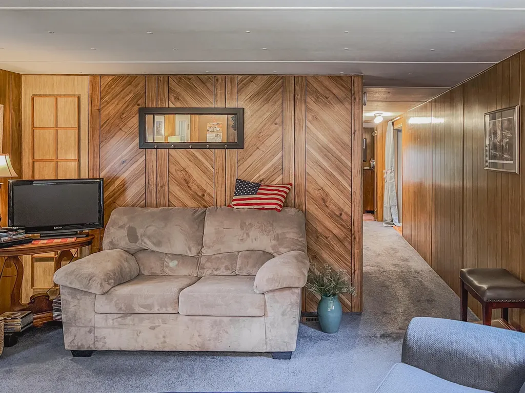 749 Industry Road Farmington ME 04938