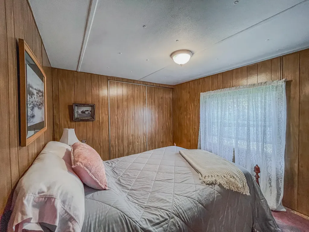 749 Industry Road Farmington ME 04938