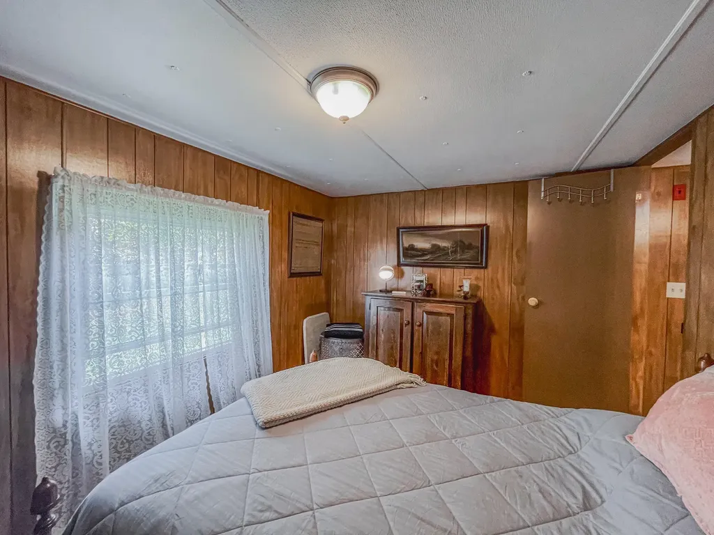 749 Industry Road Farmington ME 04938