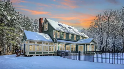 36 Sturbridge Lane Cumberland ME 04021