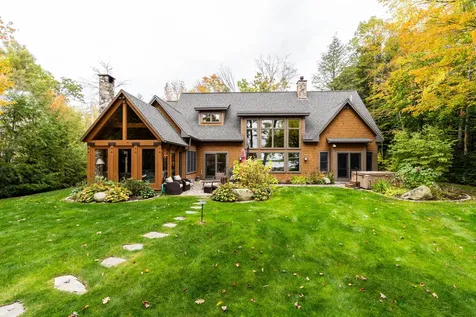 102 Deep Cove Road Raymond ME 04071
