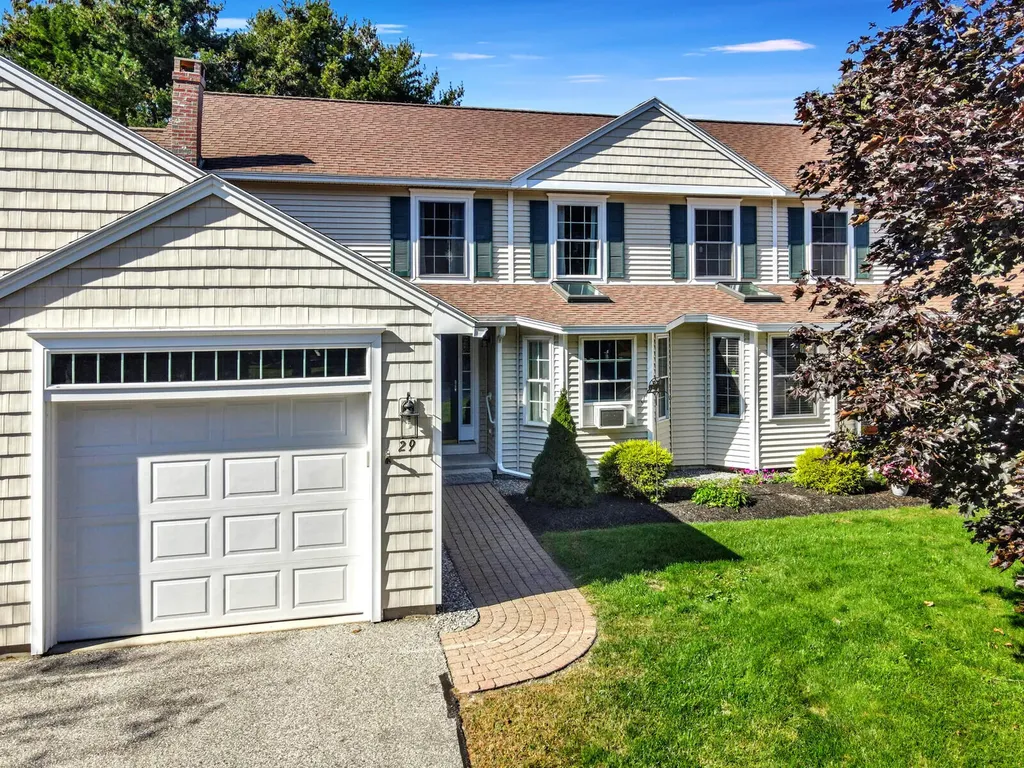 29 Signature Drive Brunswick ME 04011